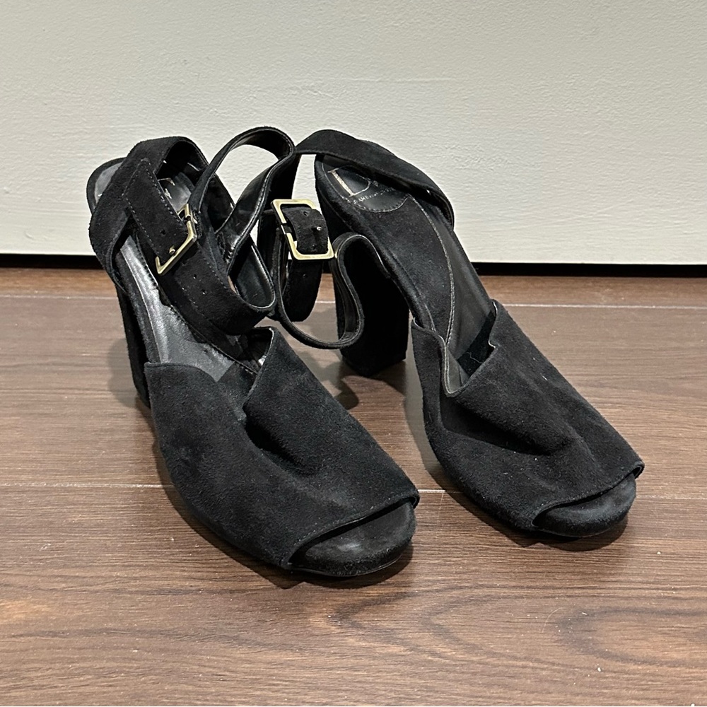 DVF Diane Von Furstenberg suede high heel sandals Size 8